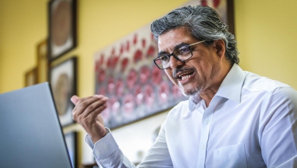 Edvaldo Magalhães volta a cobrar rapidez do governo na sanção de lei que visa contratação de médicos formados no exterior